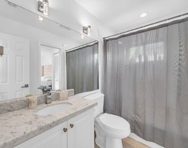 39 Dorchester Circle - Photo Thumbnail 12