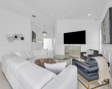 39 Dorchester Circle - Photo Thumbnail 4