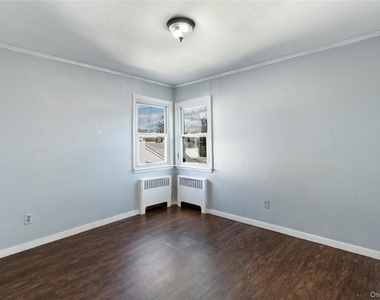 75 South Street - Photo Thumbnail 5