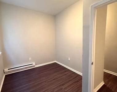 6245 Market Street - Photo Thumbnail 5
