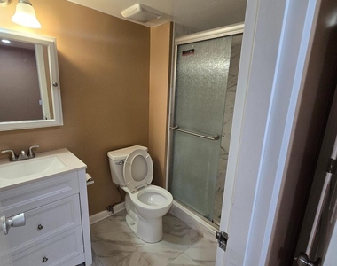 19319 Club House Road - Photo Thumbnail 13
