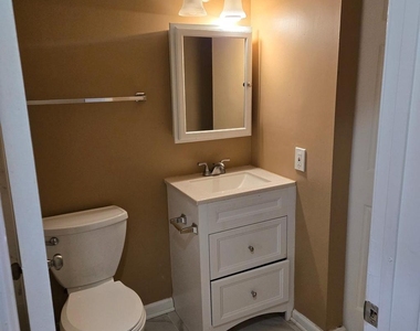 19319 Club House Road - Photo Thumbnail 9