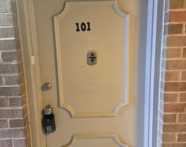 19319 Club House Road - Photo Thumbnail 1