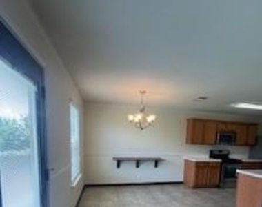 14909 Nuttall Dr - Photo Thumbnail 4
