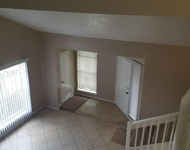 7902 Arbor Glen Road - Photo Thumbnail 2