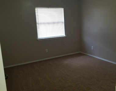 7902 Arbor Glen Road - Photo Thumbnail 8