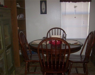 101 Seniors Avenue - Photo Thumbnail 10