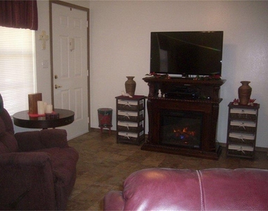 101 Seniors Avenue - Photo Thumbnail 6