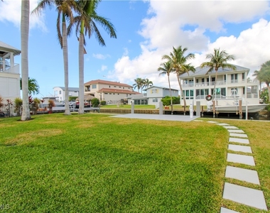 1353 Pelican Avenue - Photo Thumbnail 3