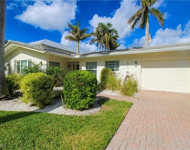1353 Pelican Avenue - Photo Thumbnail 2