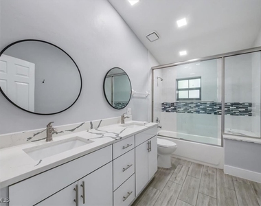 6161 Waxmyrtle Way - Photo Thumbnail 19