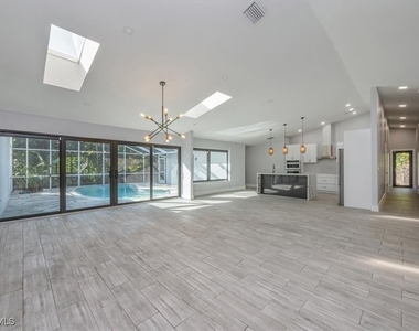 6161 Waxmyrtle Way - Photo Thumbnail 2