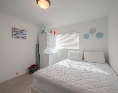 2201 Fountain View Drive - Photo Thumbnail 22