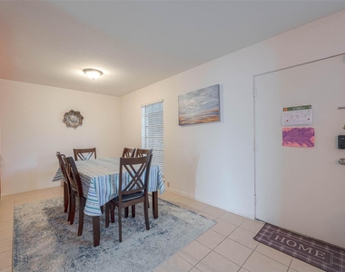 2201 Fountain View Drive - Photo Thumbnail 7