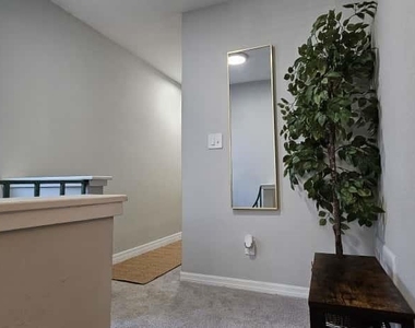 10213 N Ojus Drive - Photo Thumbnail 14