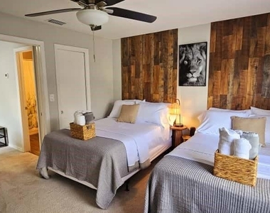 10213 N Ojus Drive - Photo Thumbnail 17