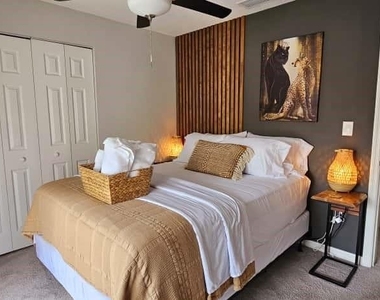 10213 N Ojus Drive - Photo Thumbnail 16