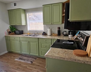 10213 N Ojus Drive - Photo Thumbnail 9