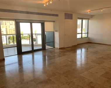 1212 Luchetti Street - Photo Thumbnail 2