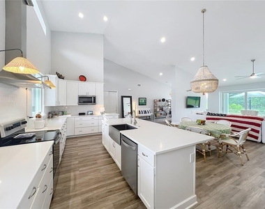 10224 Bay Lake Road - Photo Thumbnail 10