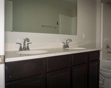 4763 Coral Castle Drive - Photo Thumbnail 4
