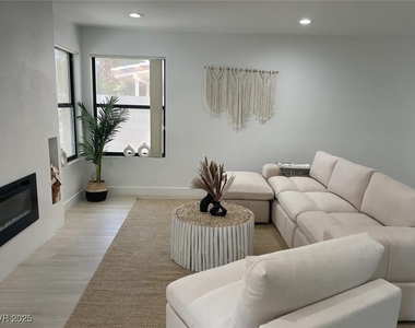 3004 Ocean View Drive - Photo Thumbnail 13