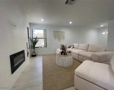 3004 Ocean View Drive - Photo Thumbnail 20