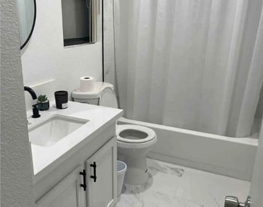 3004 Ocean View Drive - Photo Thumbnail 23