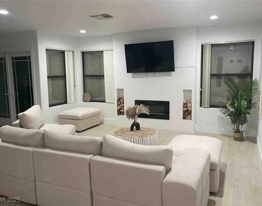 3004 Ocean View Drive - Photo Thumbnail 3