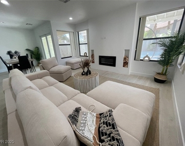 3004 Ocean View Drive - Photo Thumbnail 7