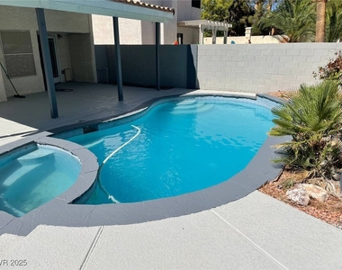 3004 Ocean View Drive - Photo Thumbnail 5