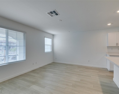 945 Jigglypuff Place - Photo Thumbnail 9