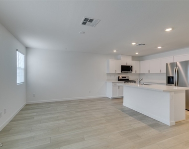 945 Jigglypuff Place - Photo Thumbnail 11