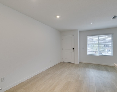 945 Jigglypuff Place - Photo Thumbnail 6