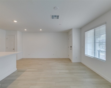945 Jigglypuff Place - Photo Thumbnail 14