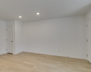 945 Jigglypuff Place - Photo Thumbnail 5