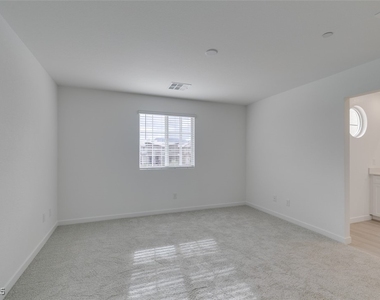 945 Jigglypuff Place - Photo Thumbnail 32