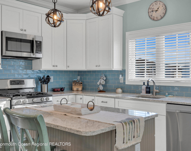411 Harding Avenue - Photo Thumbnail 10