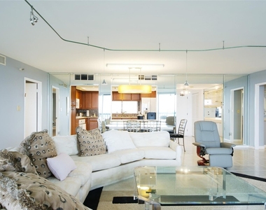 2480 Presidential Way - Photo Thumbnail 10