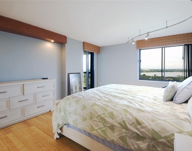 2480 Presidential Way - Photo Thumbnail 18