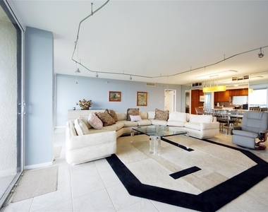 2480 Presidential Way - Photo Thumbnail 8