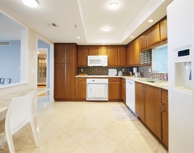 2480 Presidential Way - Photo Thumbnail 12