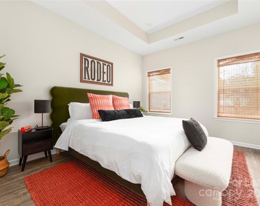 107 Robinson Street - Photo Thumbnail 43
