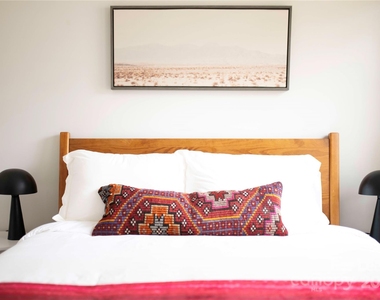 107 Robinson Street - Photo Thumbnail 4