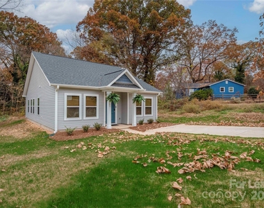 107 Robinson Street - Photo Thumbnail 1