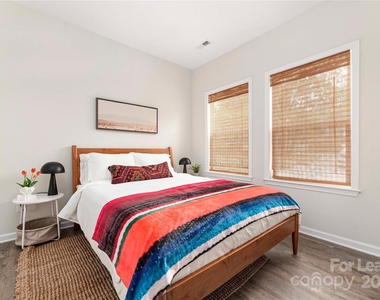 107 Robinson Street - Photo Thumbnail 41