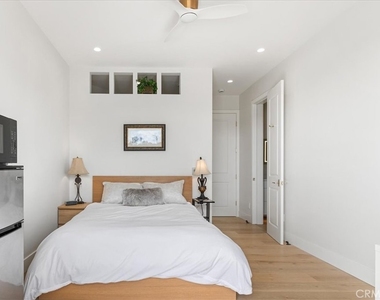 1515 Tahiti Avenue - Photo Thumbnail 35