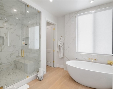 1515 Tahiti Avenue - Photo Thumbnail 25