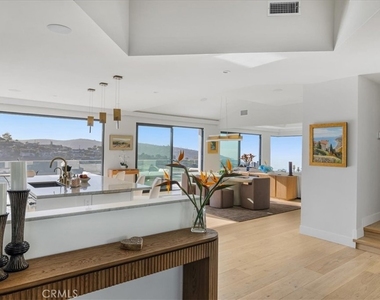 1515 Tahiti Avenue - Photo Thumbnail 2
