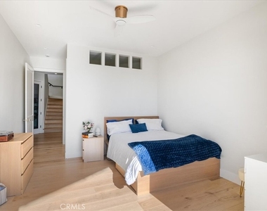 1515 Tahiti Avenue - Photo Thumbnail 29